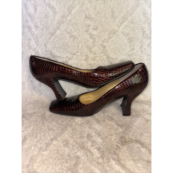 Bellini "MARTHA"  Faux Croc Diva Pumps High Heels - sz 8 1/2 M - Picture 6 of 8